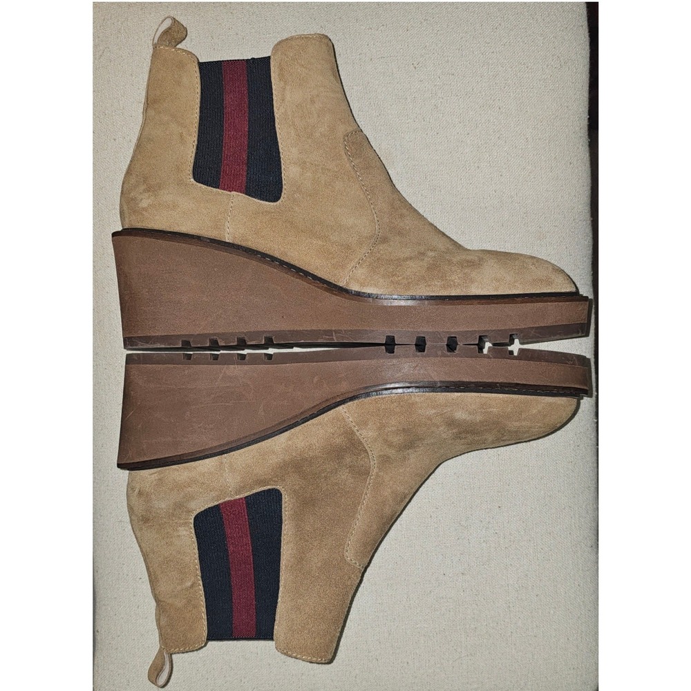 CECILIA New York Gemma Wedge Tan Suede Ankle Boots Navy Red Stripe 9M